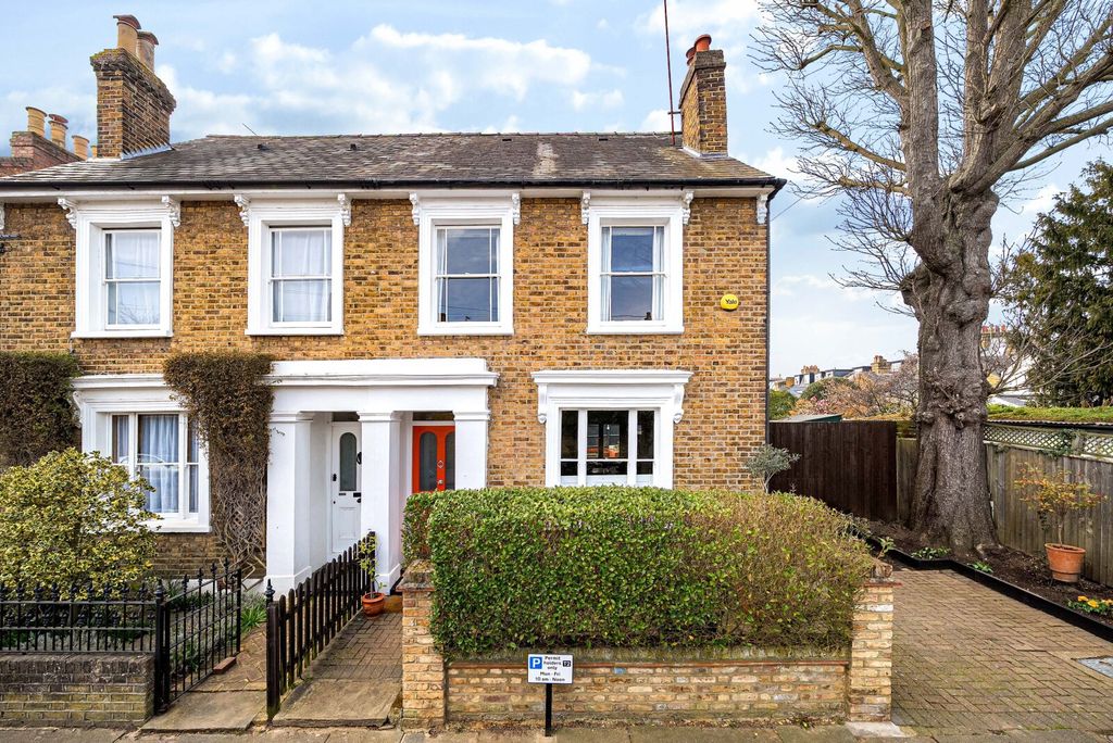 Property photo 2 of 18 Exterior