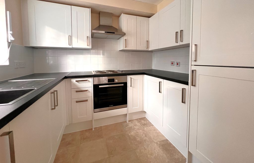 Property photo 2 of 9 Photo 10