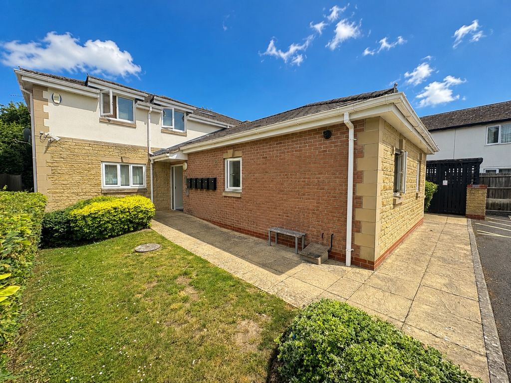 Property photo 1 of 11