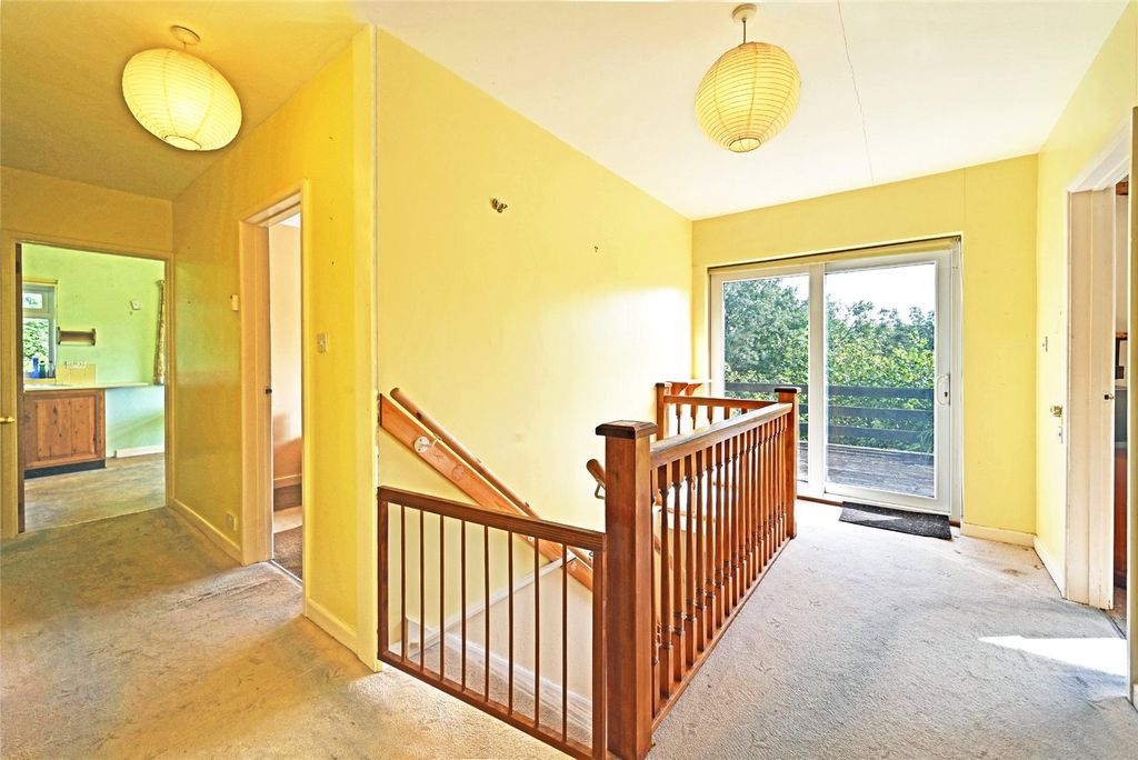 Property photo 2 of 26 Entrance Hall