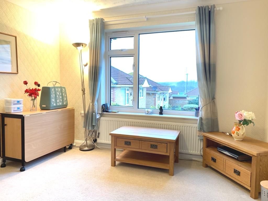 Property photo 2 of 9 Living Room