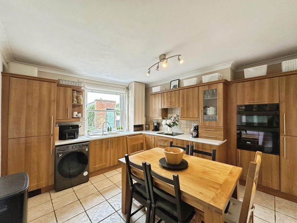 Property photo 3 of 17 Photo 14
