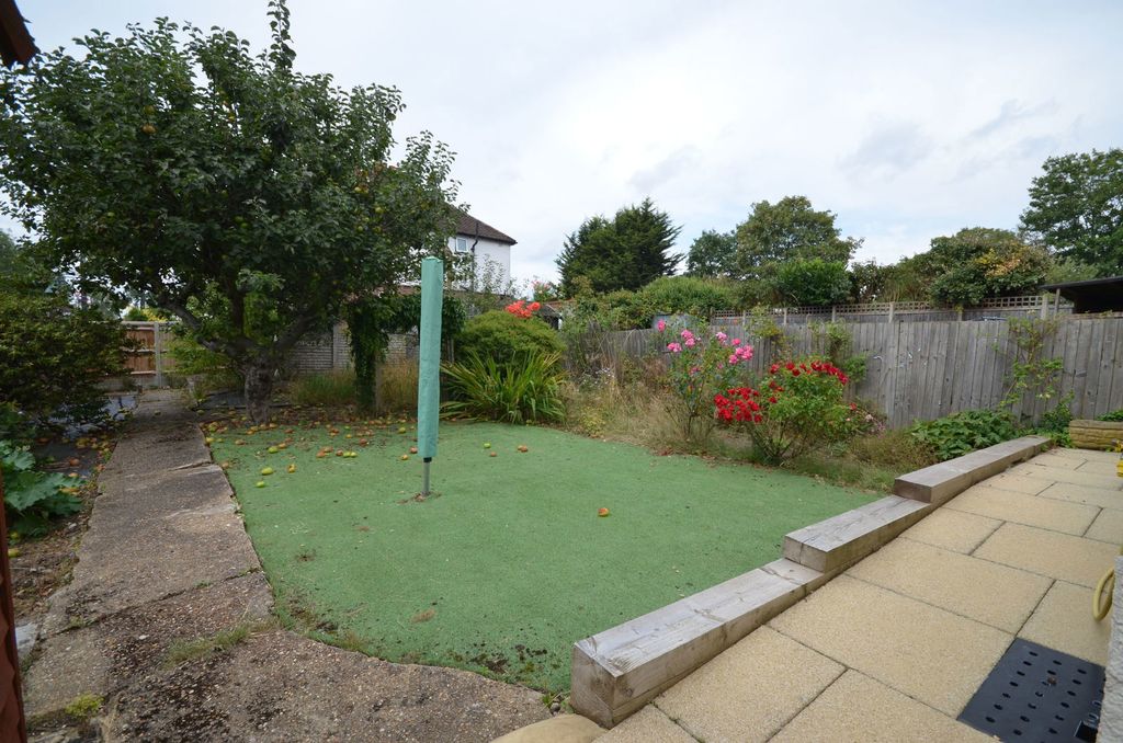 Property photo 3 of 23