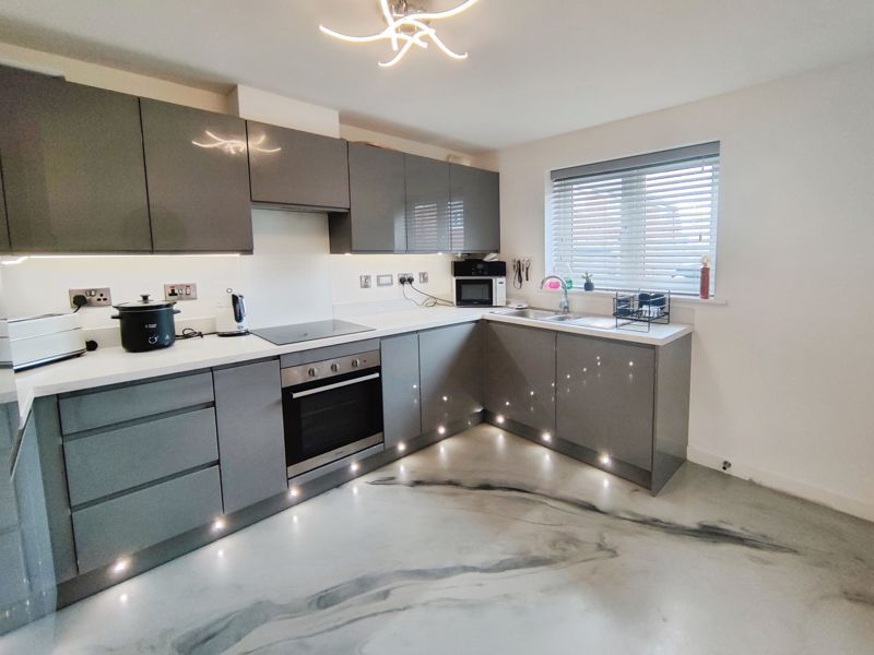 Property photo 2 of 8 Photo 6