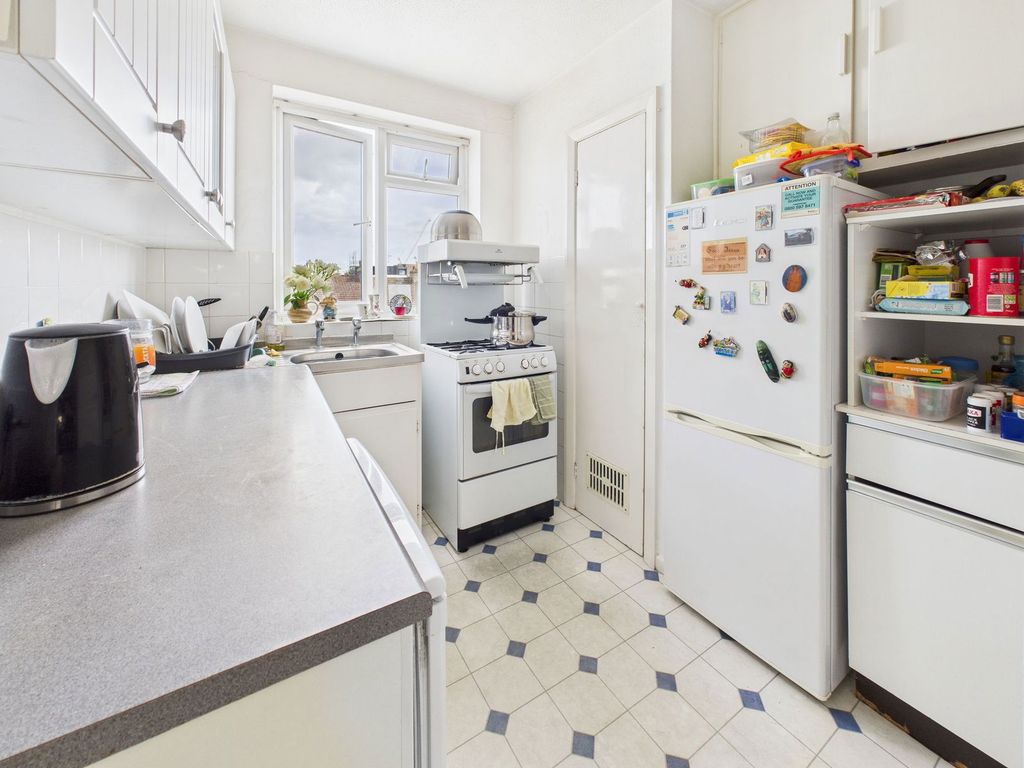 Property photo 3 of 7