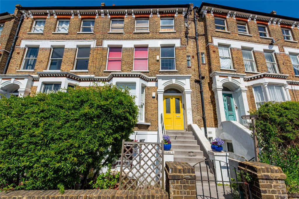 Property photo 2 of 17 Picture No. 02