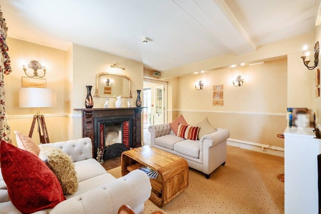 Property photo 2 of 15