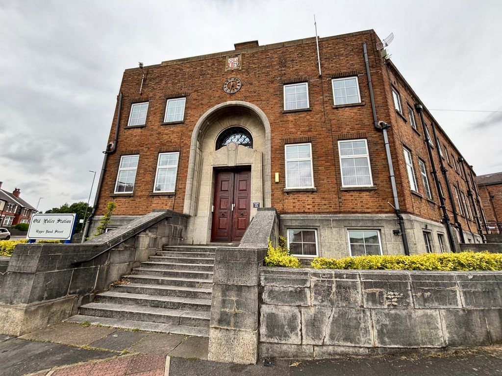 Property photo 1 of 9 Front