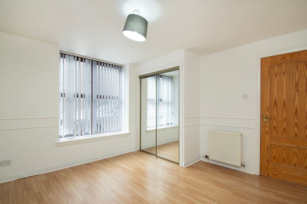 Property photo 3 of 17 Bedroom 1