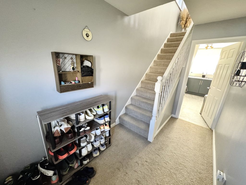 Property photo 2 of 17 Img_0544