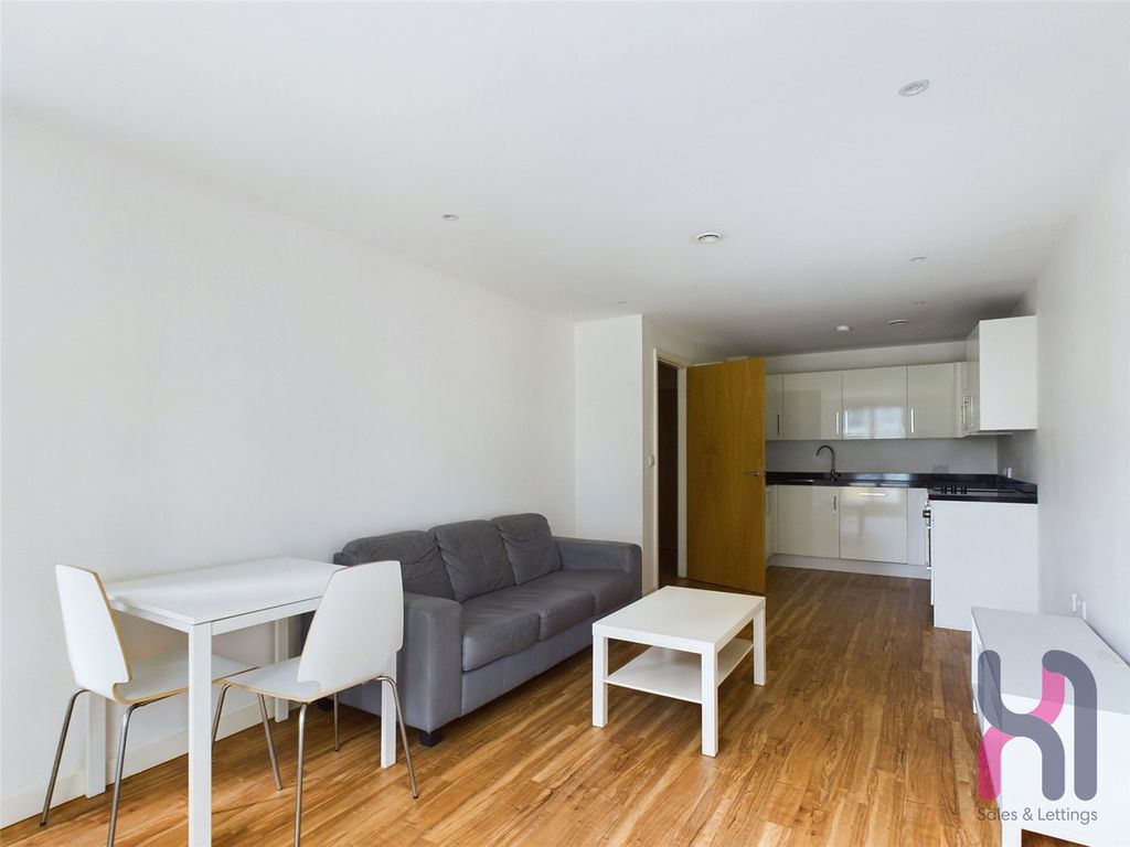 Property photo 3 of 13 Picture No. 23