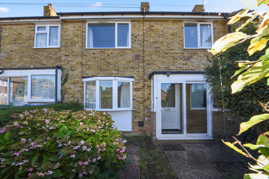 Property photo 1 of 13 4 Bedroom House For Rent