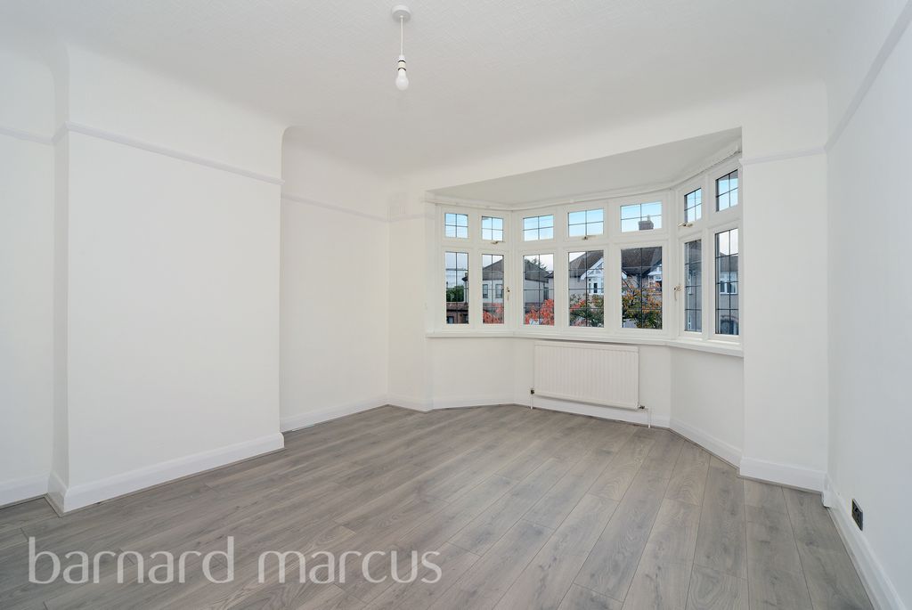 Property photo 3 of 8 Image