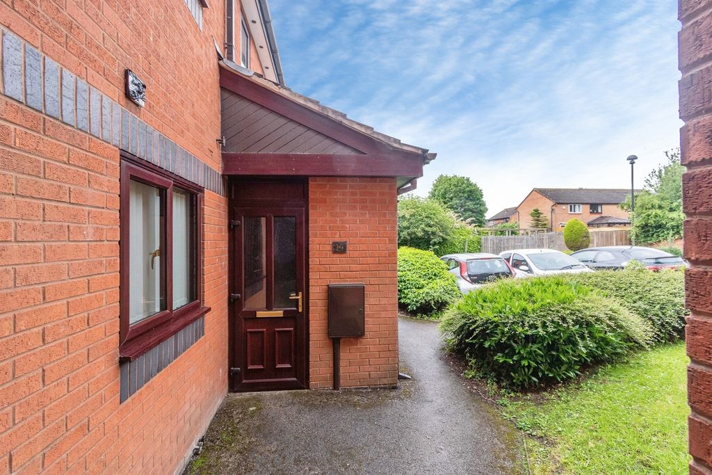 Property photo 2 of 18