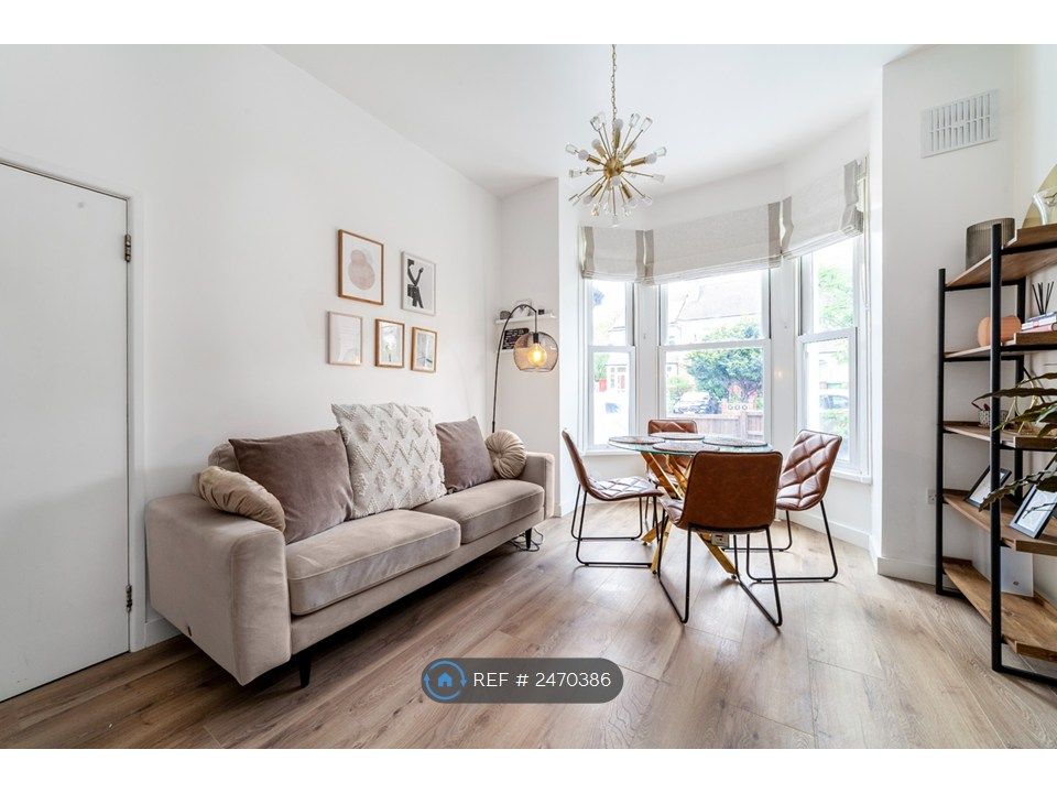 Property photo 2 of 31