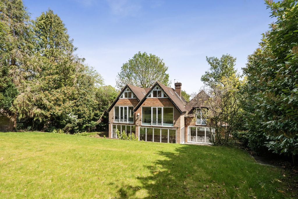 6 bed detached house for saleAstons Road, Northwood, Middlesex HA6
