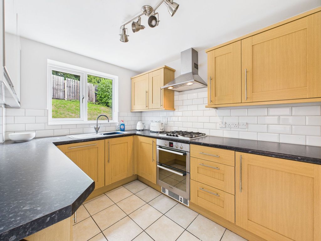 Property photo 3 of 16 Kitchen