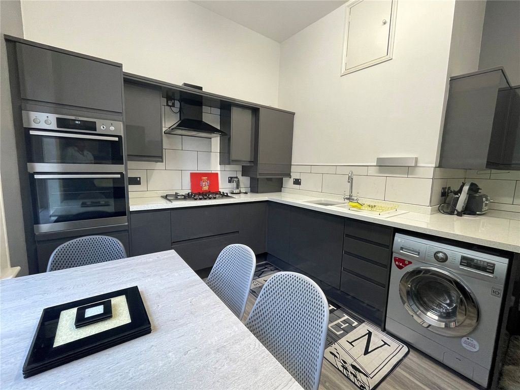 Property photo 3 of 10 Picture No. 02