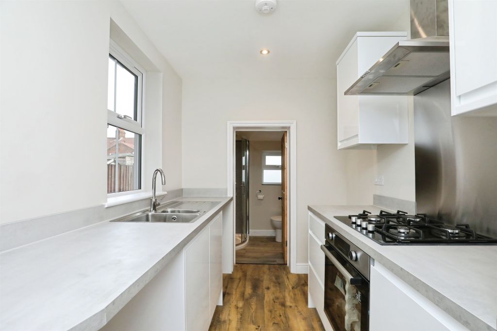 Property photo 2 of 18 Image