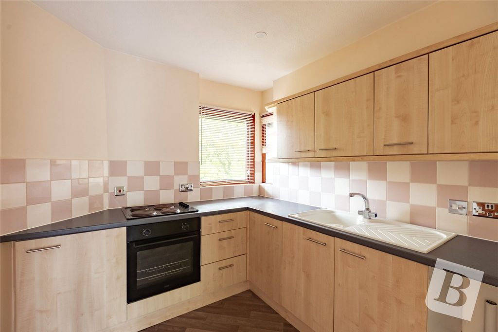 Property photo 2 of 10 Kitchen