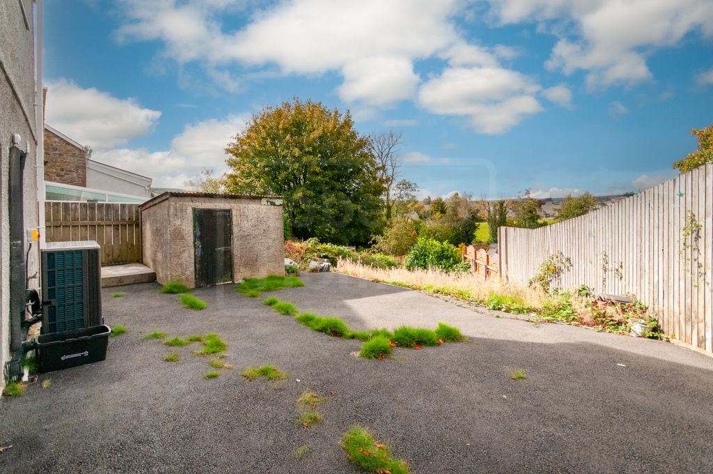 Property photo 3 of 19 Garden