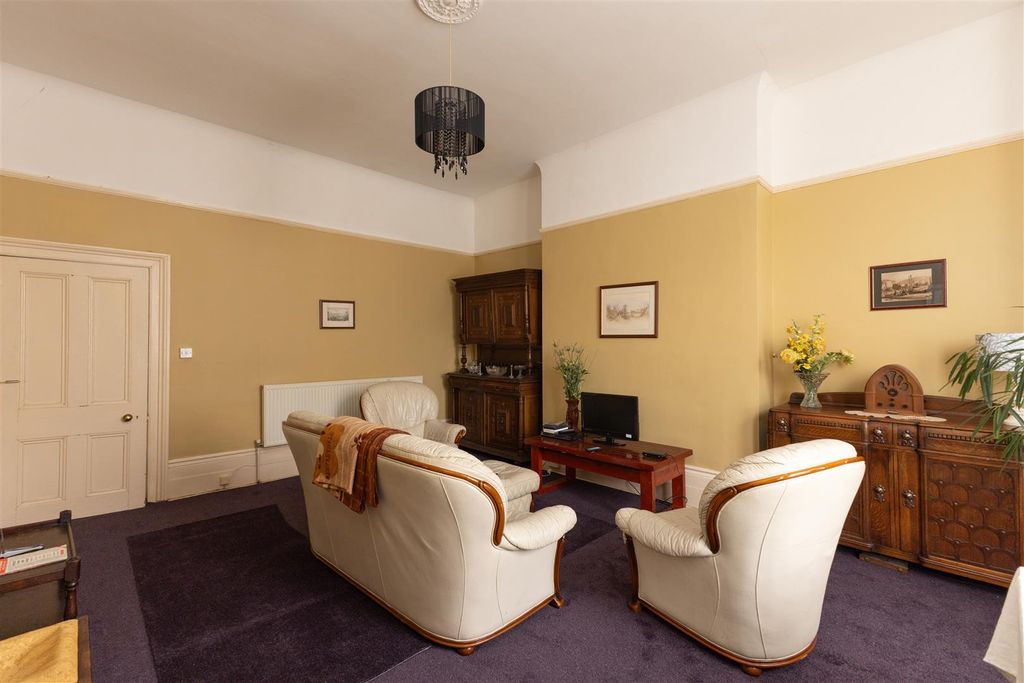 Property photo 3 of 17 3W2A7691.Jpg