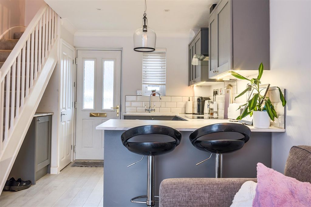 Property photo 3 of 19 1403768-5-6970Ea2Dd0Ed3.Jpg