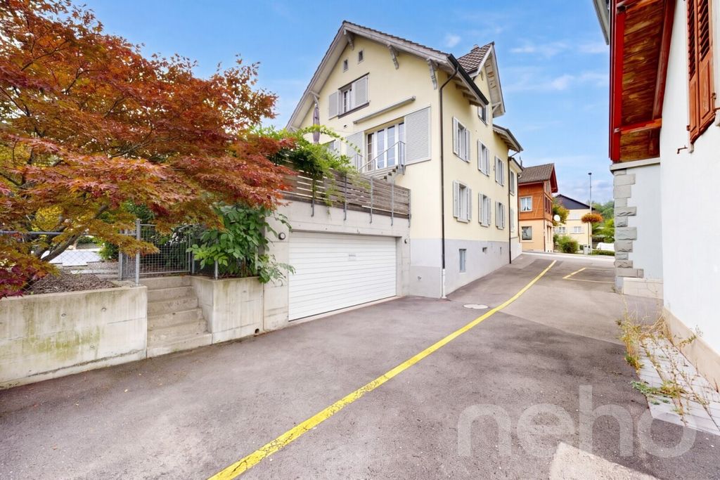 Property photo 1 of 12