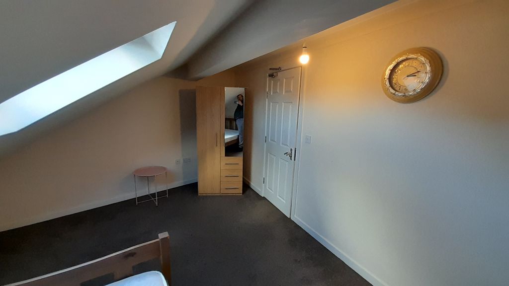 Property photo 2 of 2 Room