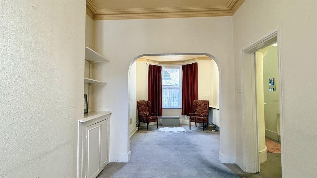 Property photo 2 of 17 Eleanor Road London, E15 House For Sale By Barrain