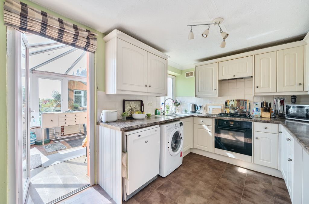 Property photo 2 of 11 1300909-17-6838B0...