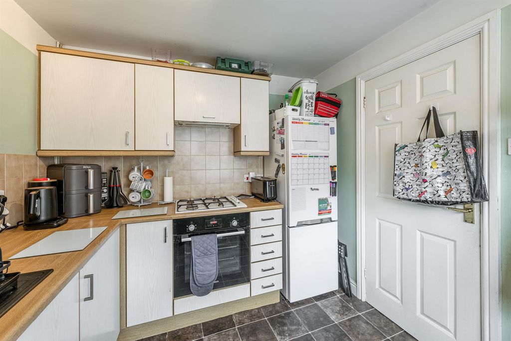 Property photo 3 of 15