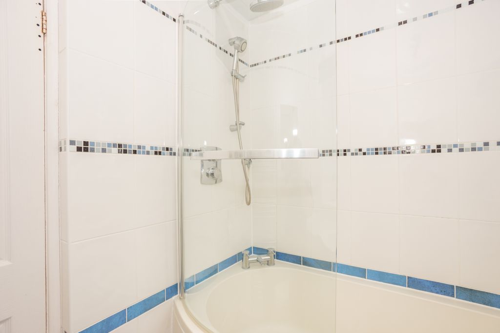 Additional image 8 of 2 bed flat for saleBarkerland Avenue, Dumfries DG1
