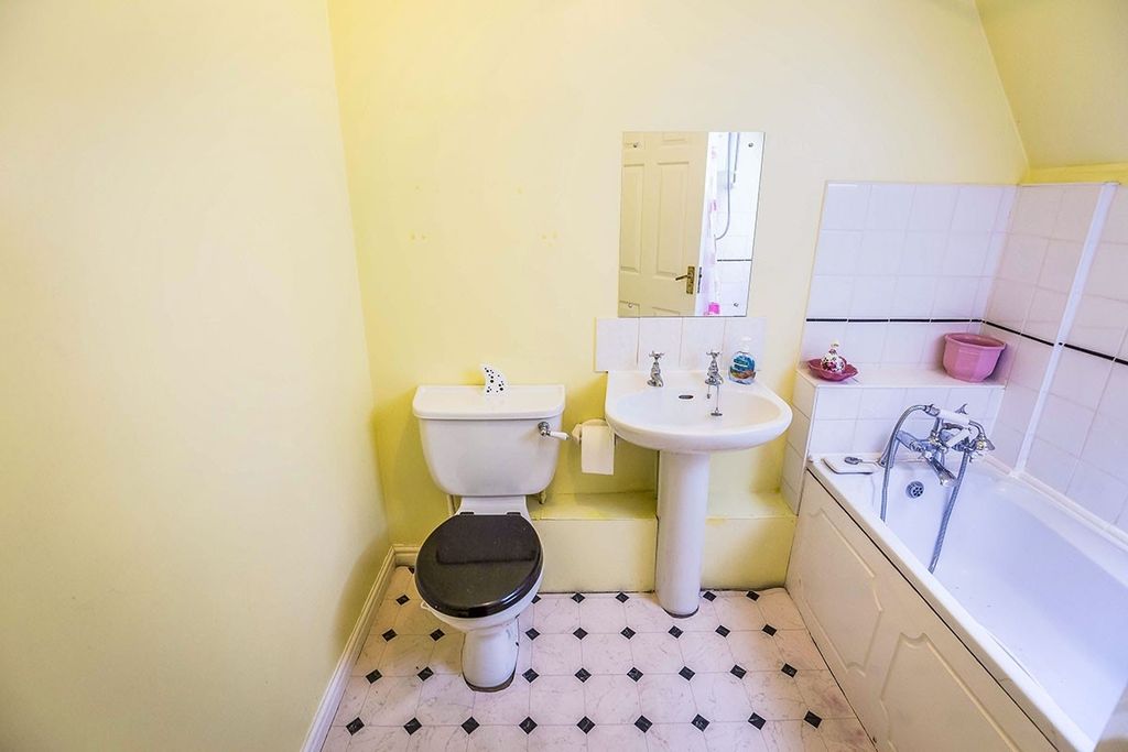 Additional image 4 of 2 bed detached house to rentScholars Court Cross Street, Neston CH64