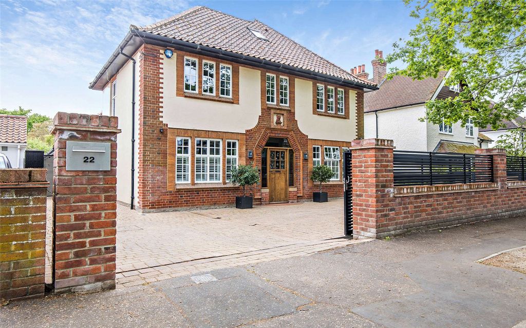 Property photo 1 of 30 22 Branksome Road