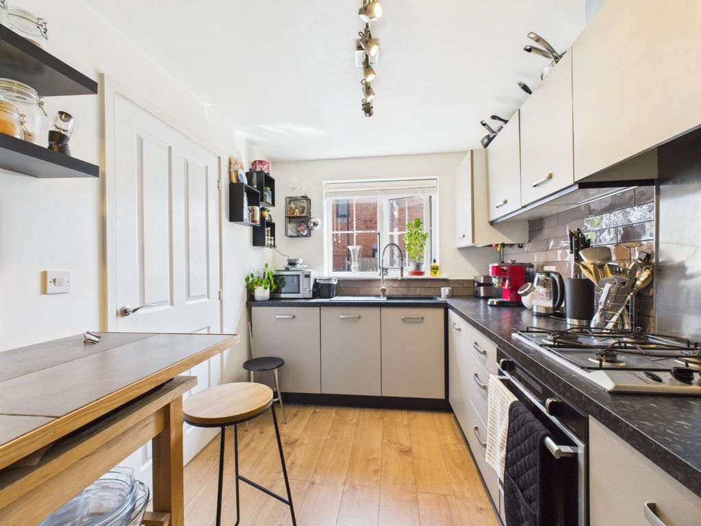 Property photo 1 of 22 4211771