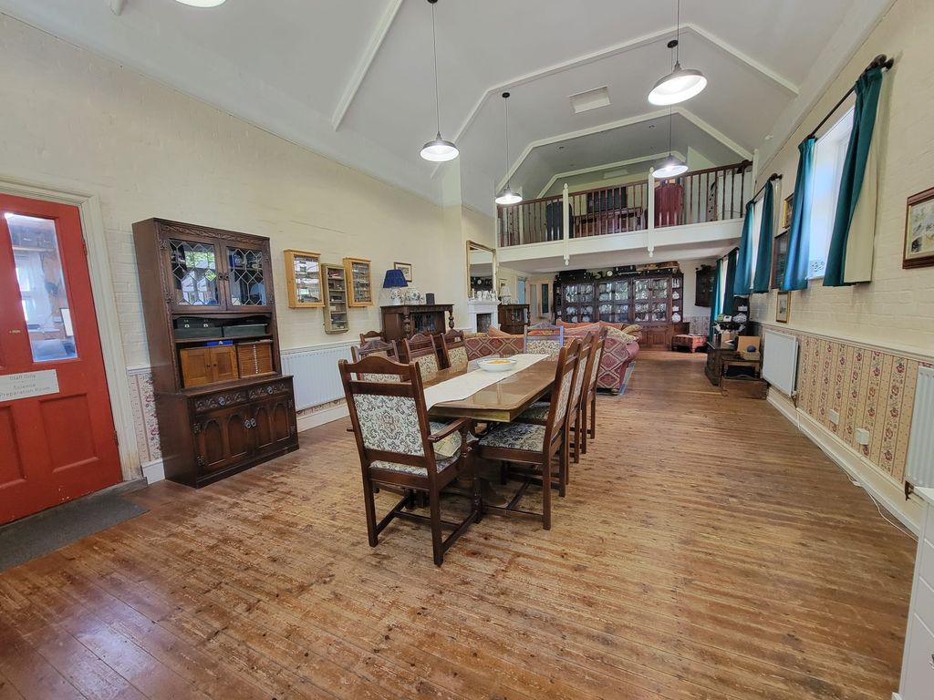 Property photo 3 of 22