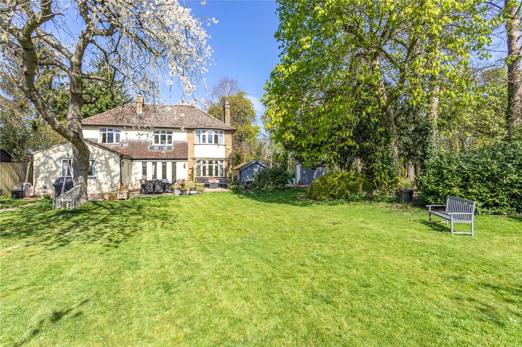 Property photo 1 of 30 The Spinneys