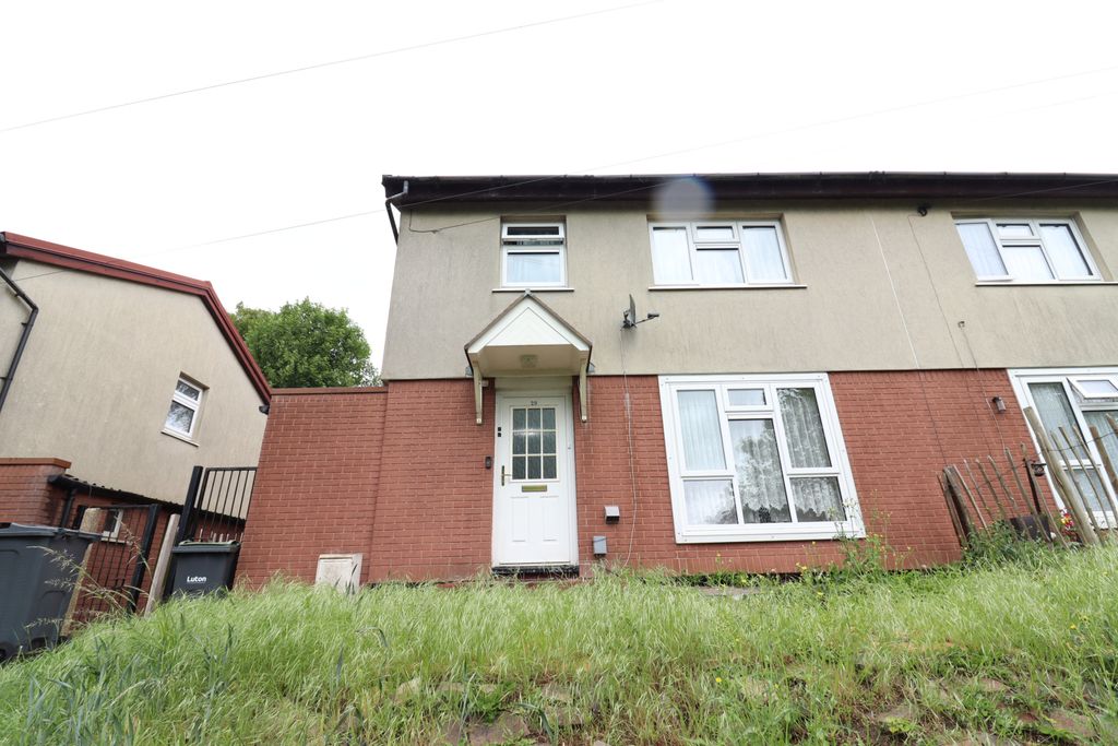 Property photo 1 of 13 3 Bedroom Property Available For Rent On Hartfield Road