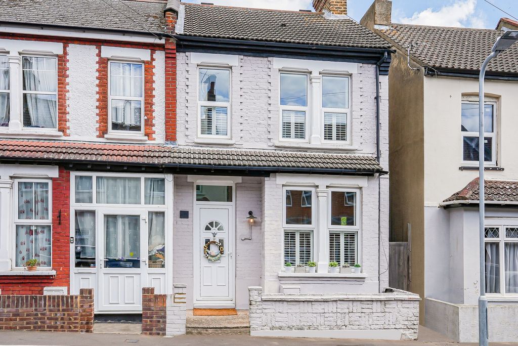 Property photo 1 of 21