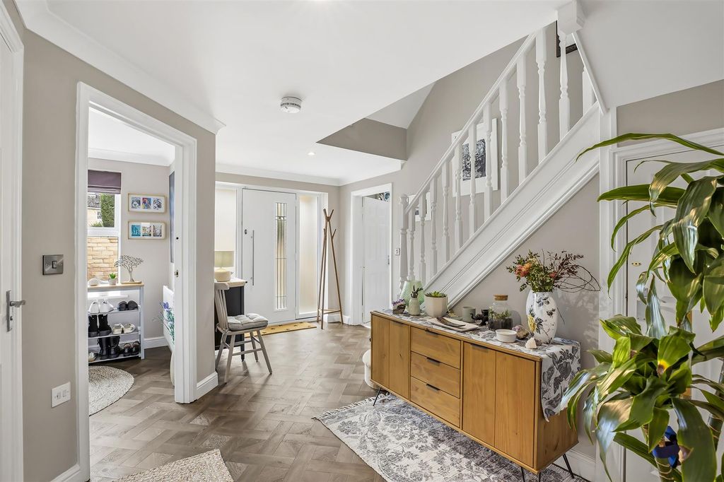 Property photo 2 of 56 Img_5002.Jpg