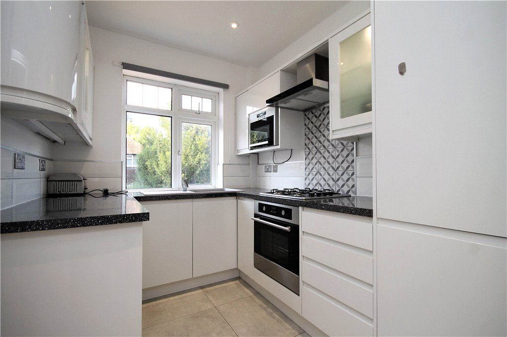Property photo 2 of 8 Kitchen