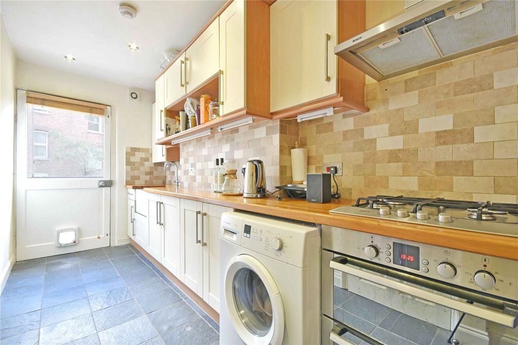 Property photo 2 of 10 Picture No. 16