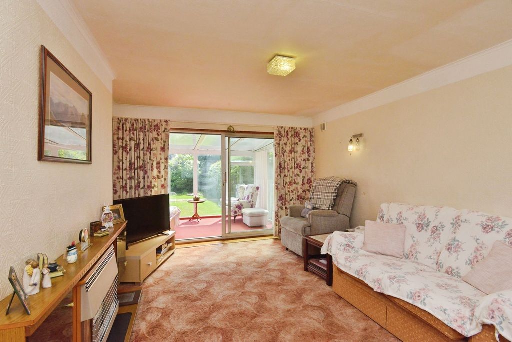 Property photo 2 of 20 Pbox-Img.Jpg