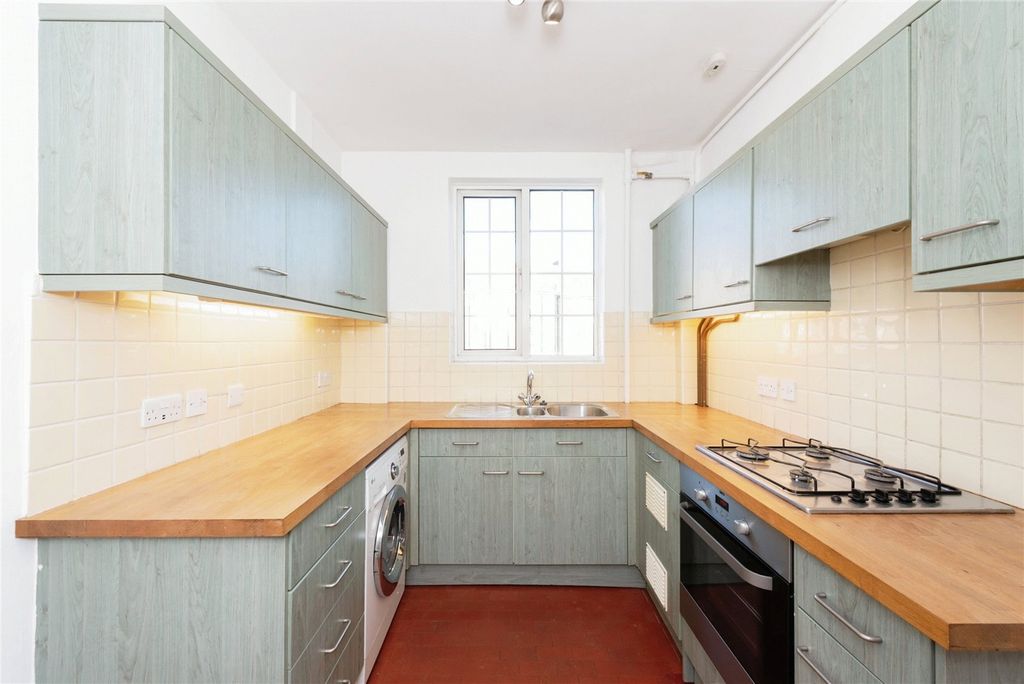 Property photo 3 of 17 Picture No. 11