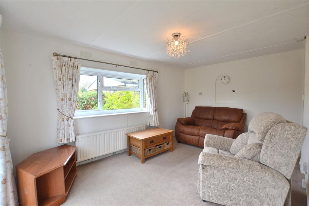 Property photo 3 of 10 Living Room.Jpg