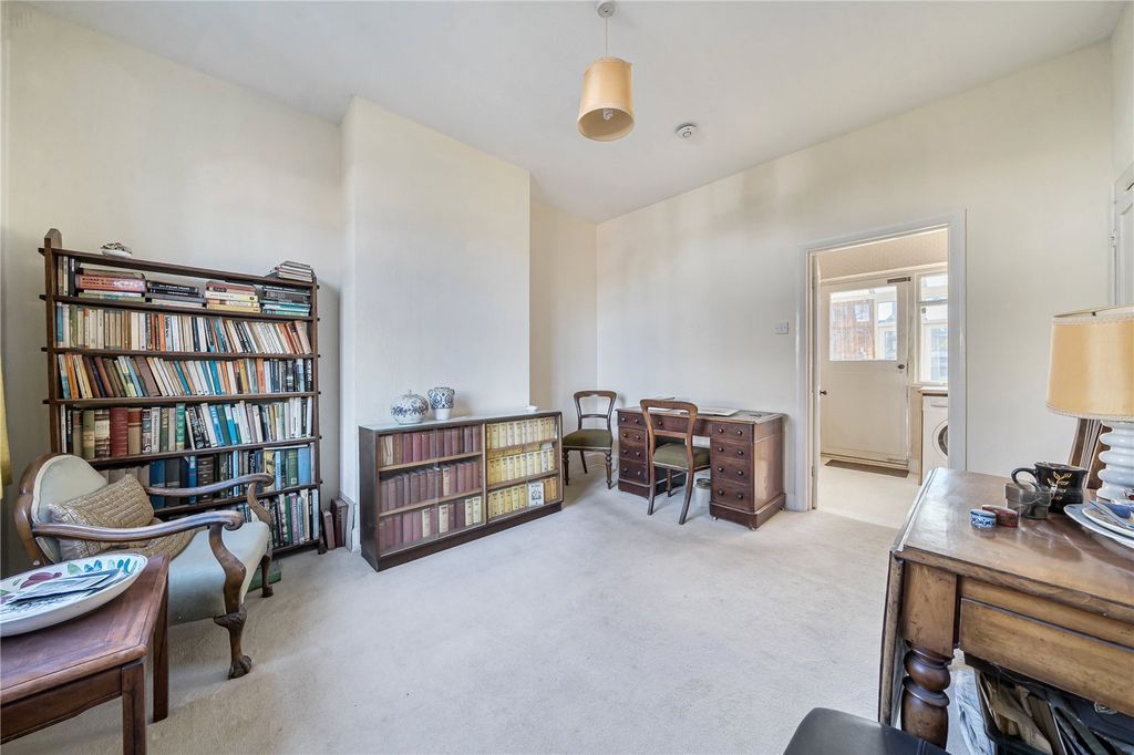 Property photo 3 of 19 Picture No. 16