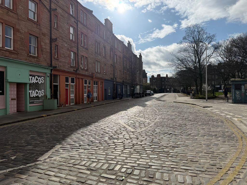 Property photo 3 of 3