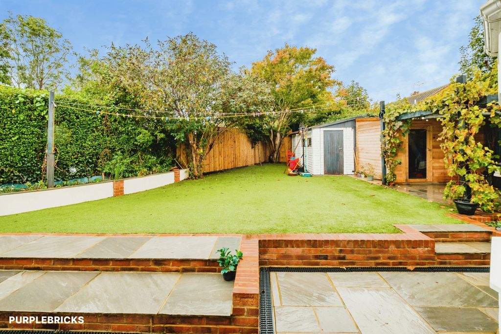 Property photo 2 of 60