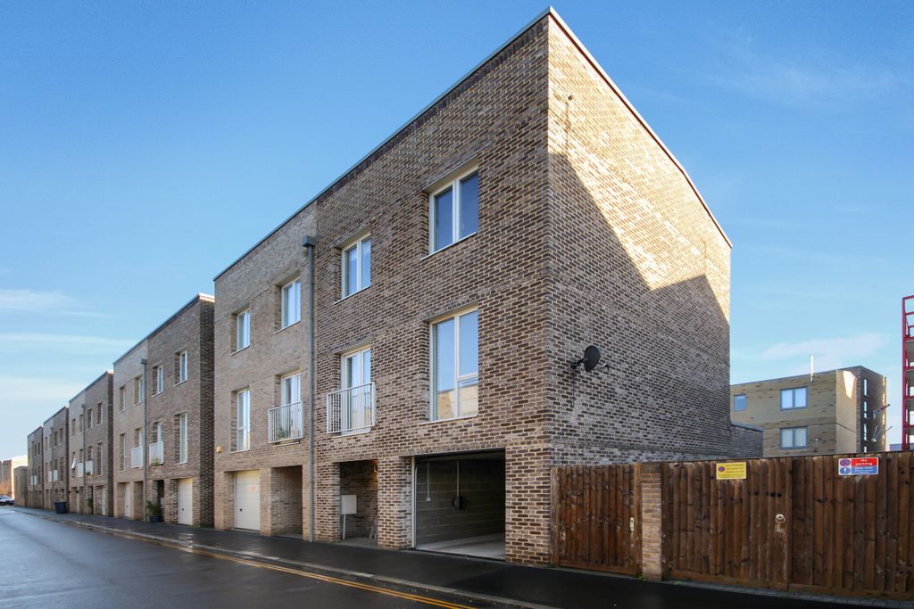 Property photo 1 of 16 Img_9685